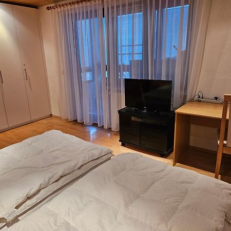 Wohnung Fuer 4 Personen, 2 Schlafzimmer, 2 Parkplaetze, Wlan Constance Extérieur photo