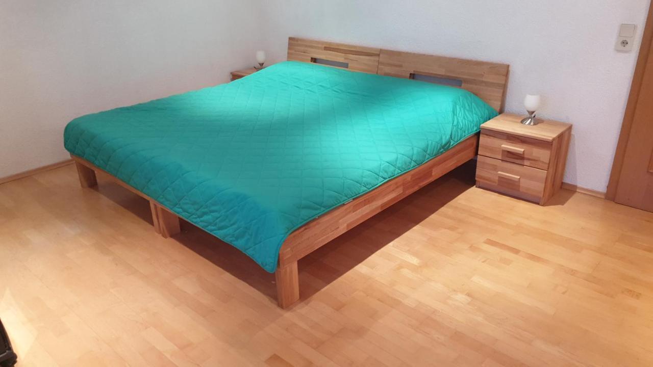 Wohnung Fuer 4 Personen, 2 Schlafzimmer, 2 Parkplaetze, Wlan Constance Extérieur photo