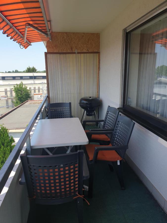 Wohnung Fuer 4 Personen, 2 Schlafzimmer, 2 Parkplaetze, Wlan Constance Extérieur photo